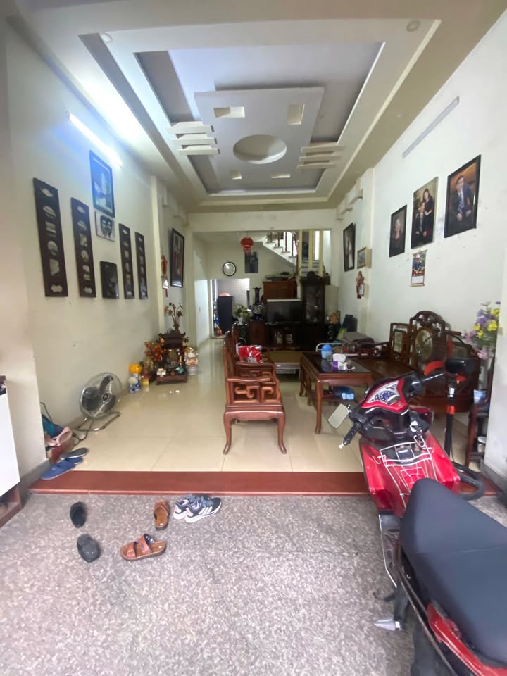 Nhà mặt tiền Trần Nguyên Hãn Quận 8, Diện tích 45m² - Kinh doanh lý tưởng!