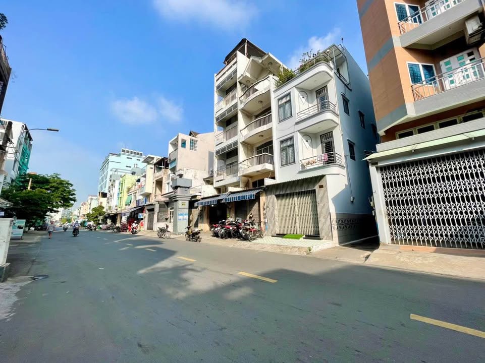 FrontHouse Nguyễn Chí Thanh Quận 11 90m² giá 16.8 tỷ - Kinh doanh đỉnh cao!