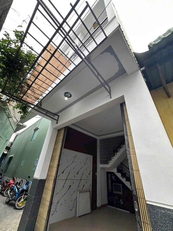 Nhà hẻm cạn 171 Đường Ngô Mây, Phường Ngô Mây, Quy Nhơn - 40m² giá 2.35 tỷ - Thiết kế 2 tầng đẹp lung linh!