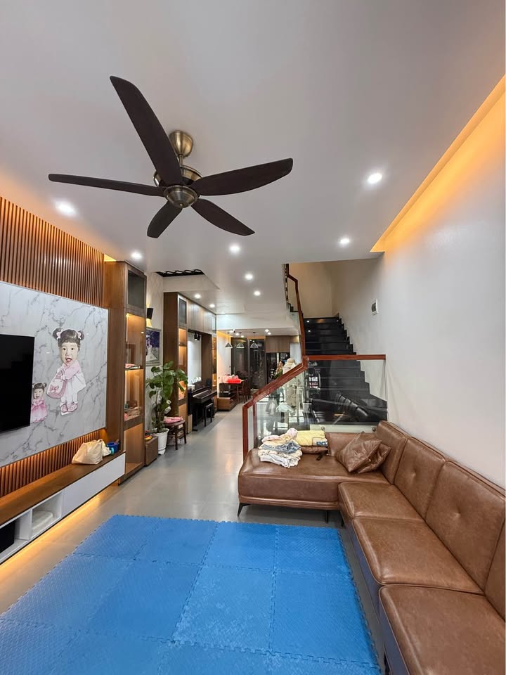 Nhà 3 tầng phố Trung Thành, Ninh Khánh 92,7m² - Thiết kế trẻ trung, gần phố cổ!