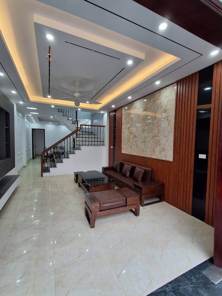 Nhà 3 tầng phố Phong Sơn, Nam Bình 78m² giá 4 tỷ - Thiết kế tiện nghi, sẵn sàng vào ở!