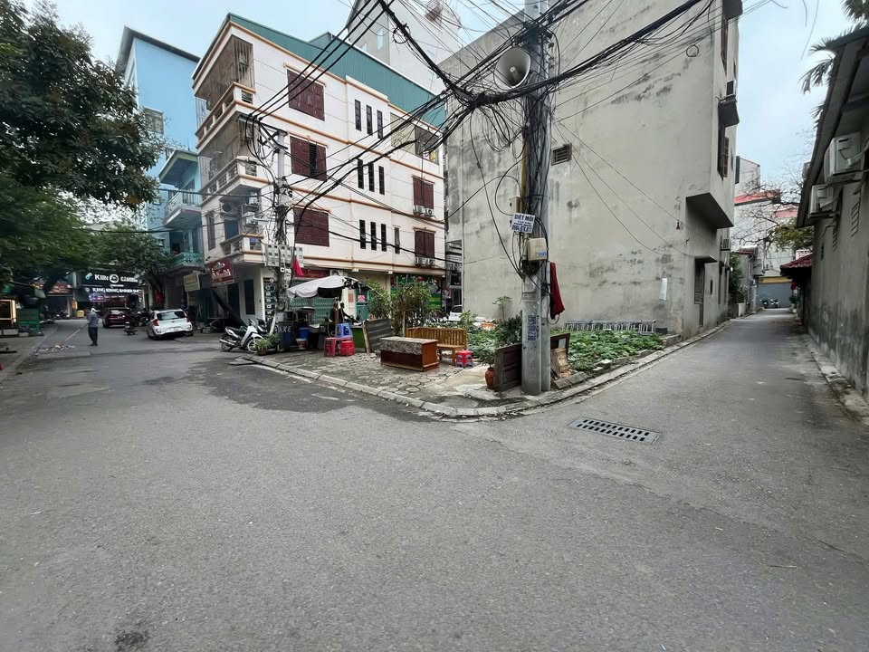 Lô góc FrontHouse Thị trấn Trâu Quỳ 69.8m² giá 1x tỷ - Kinh doanh sầm uất!