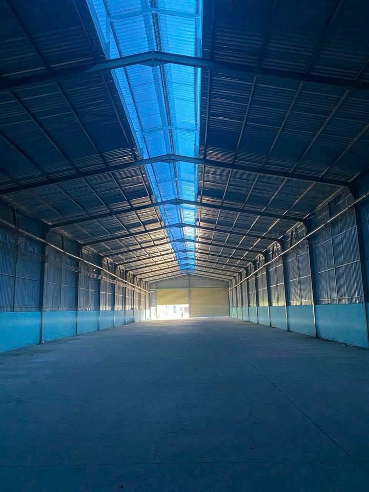 Kho mặt tiền ĐH409, Tân Uyên 1.002m² giá 10 tỷ - Đầu tư sinh lời ngay!