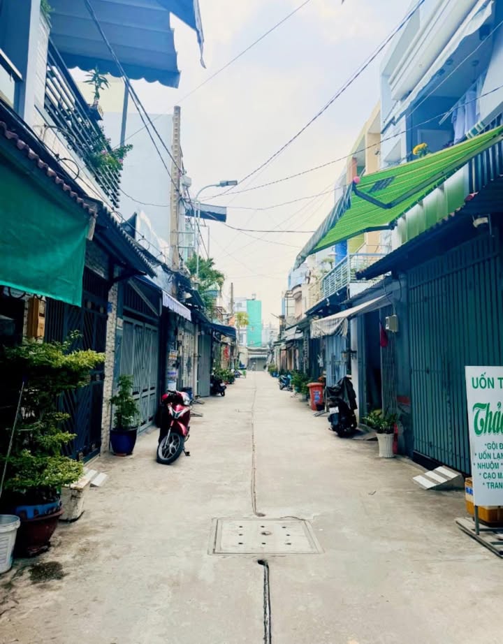 Nhà 2 Tầng Hẻm 6m Đường Lê Văn Quới, Bình Tân 44m² giá 4.69 tỷ - Sẵn sàng ở ngay!