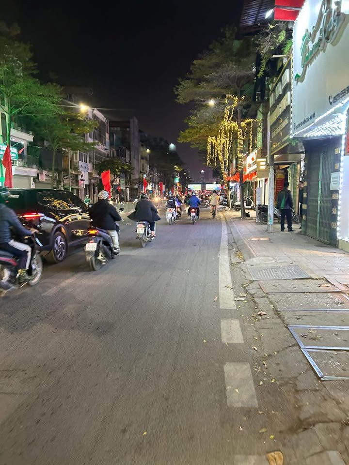 FrontHouse Xuân Hồng 62m² giá 22 tỷ - Đầu tư sinh lời tuyệt vời!