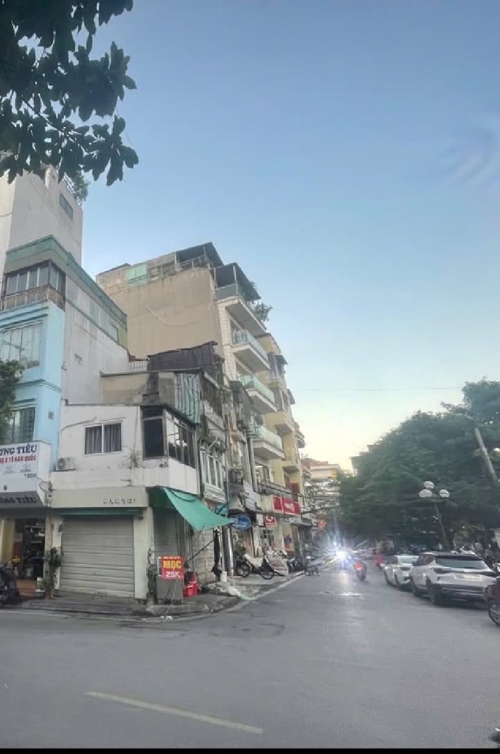 Nhà góc Đỗ Ngọc Du 10m² giá 4 tỷ - Kinh doanh sầm uất