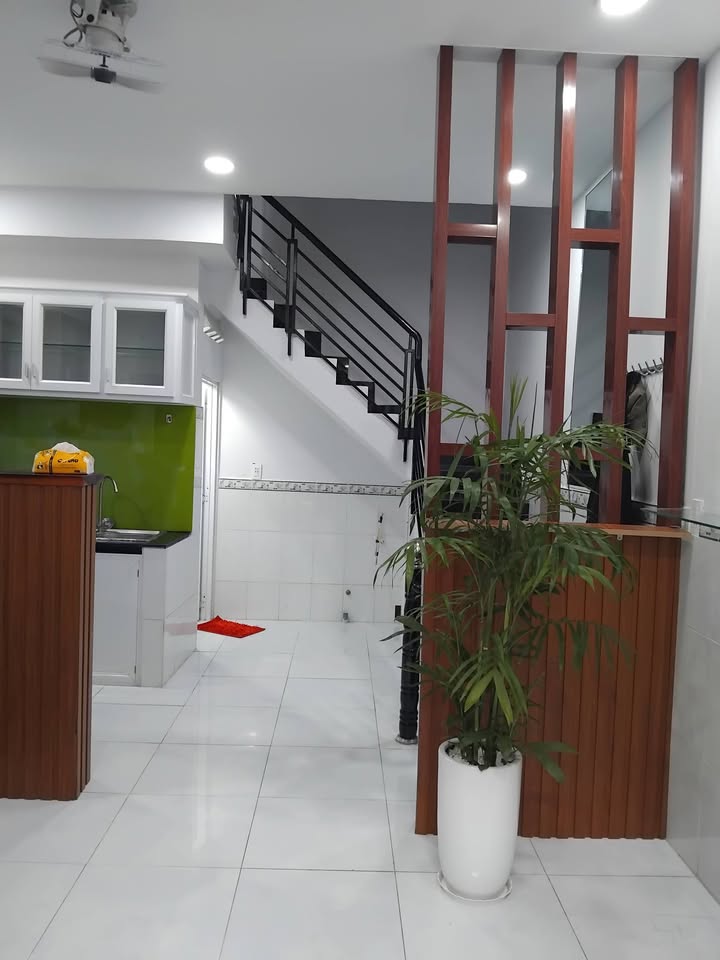 Nhà đẹp Phùng Chí Kiên, Tân Phú 24m² giá 3.05 tỷ - Vào ở ngay!