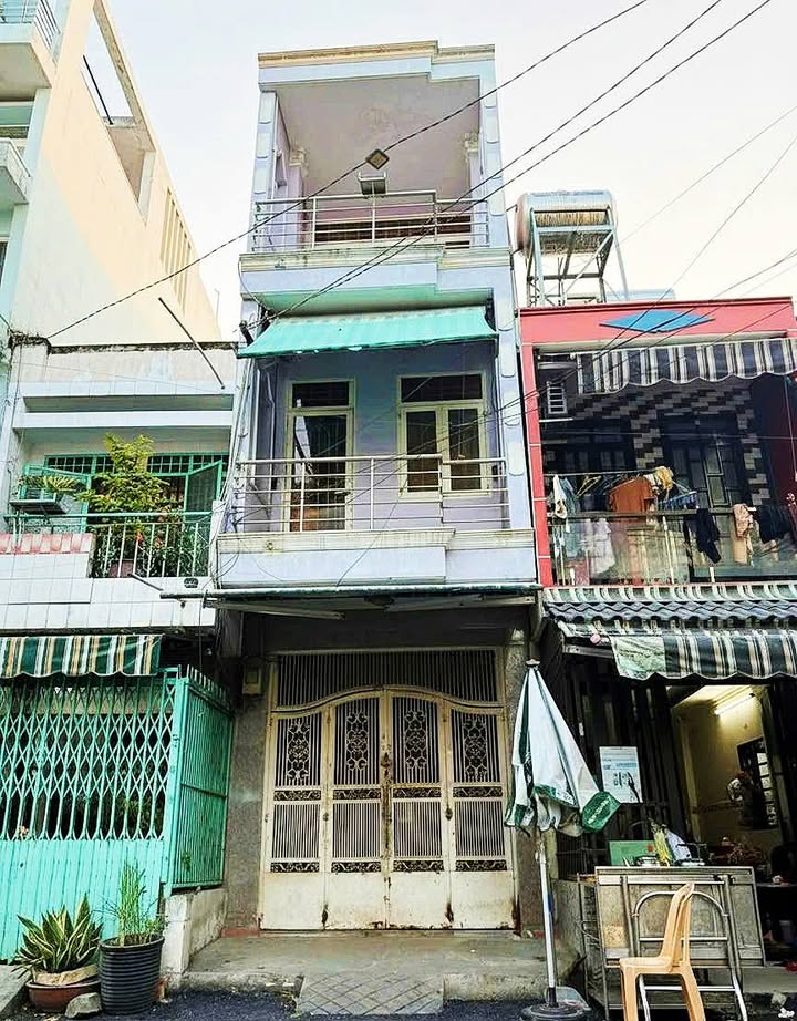 Nhà phố Quận 6 53m² giá 6.2 tỷ - Thiết kế hiện đại, thuận tiện di chuyển!