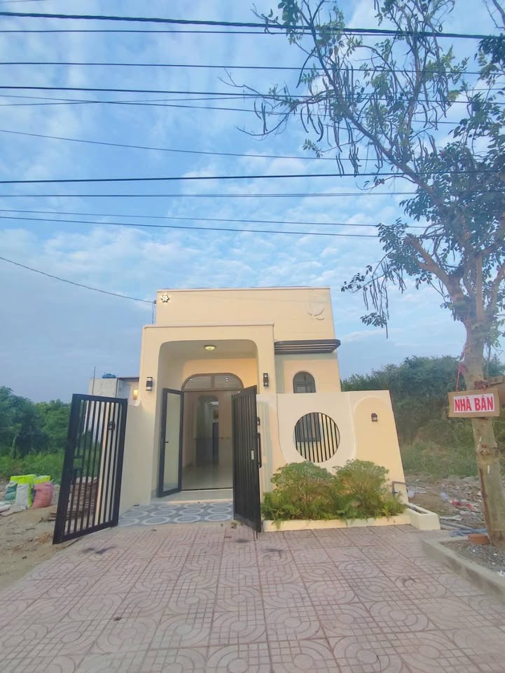 Nhà trệt mới xây KDC Đông Phú Cần Thơ 100m² giá 1.79 tỷ - Sẵn sàng ở ngay!