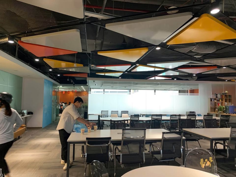 Văn phòng cho thuê tại Duy Tân, Cầu Giấy 250m² chỉ 50 triệu/tháng - Không gian làm việc lý tưởng!