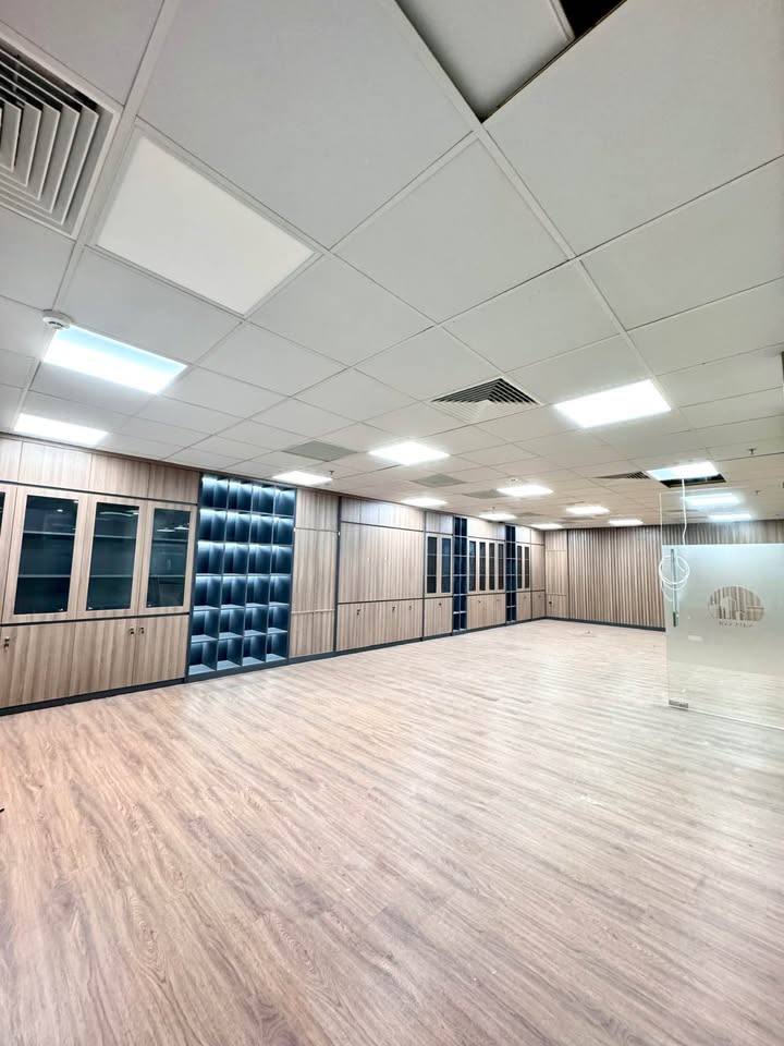 Văn phòng cho thuê Khuất Duy Tiến, Thanh Xuân 135m² - Giá chỉ 21 triệu/tháng