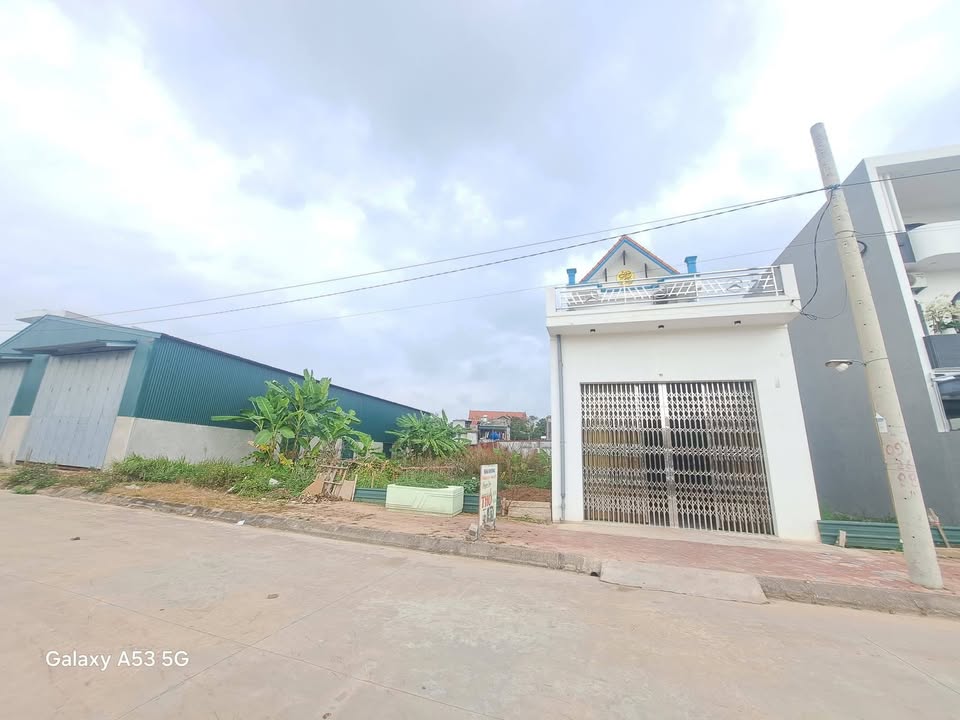 Đất nền Tân Hương Ninh Giang 150m² giá 1.9 tỷ - View đầm sen thoáng mát!