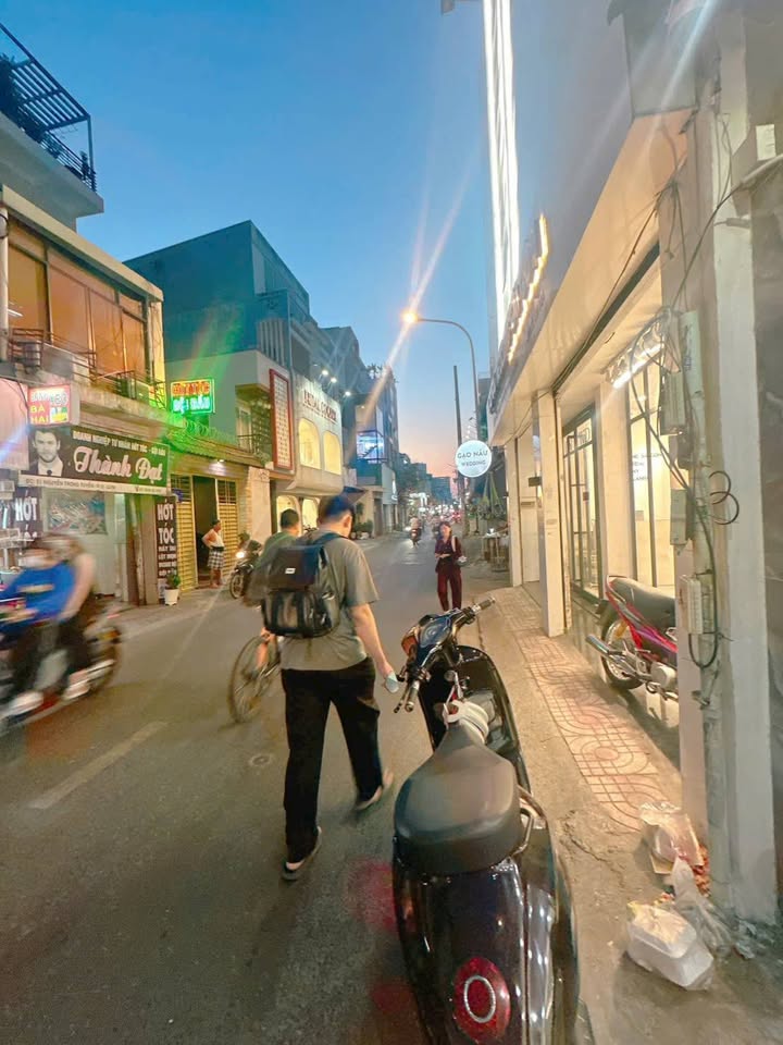 FrontHouse Nguyễn Trọng Tuyển, Phú Nhuận 31.2m² giá 8.75 tỷ - Cơ hội đầu tư sinh lời!