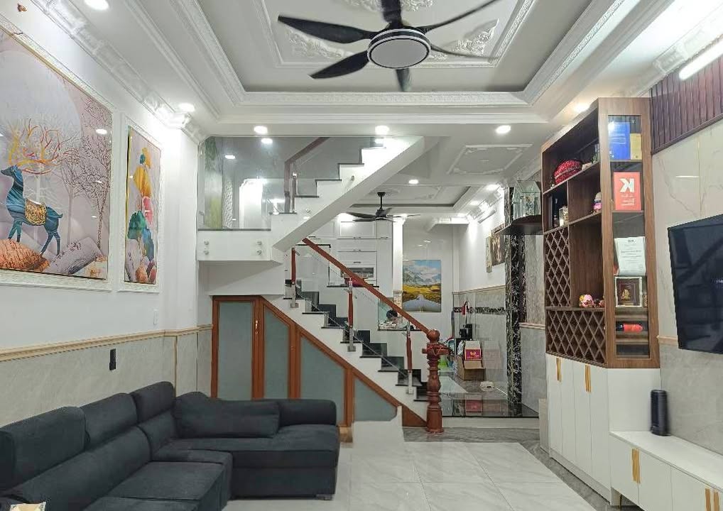 Nhà đẹp đường Tân Kỳ Tân Quý, 64m² giá 5 tỷ - Sổ hồng riêng!