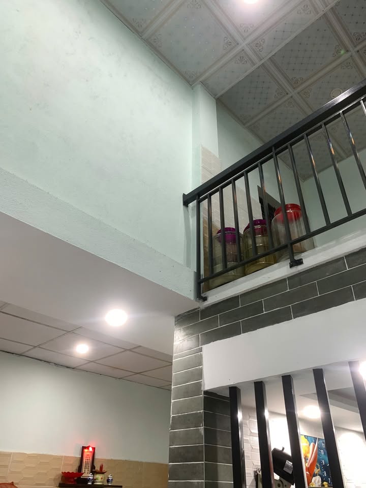 Nhà 3 tầng ở kiệt Nguyễn Đình Tứ, 70m² giá 1.3 tỷ - Giảm ngay 100 triệu!