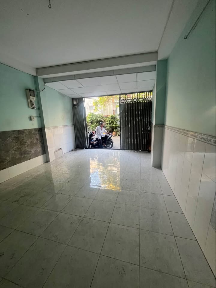 Nhà mặt tiền chợ P7, Trà Vinh 1 phòng ngủ giá 3 triệu - Cơ hội thuê tuyệt vời!