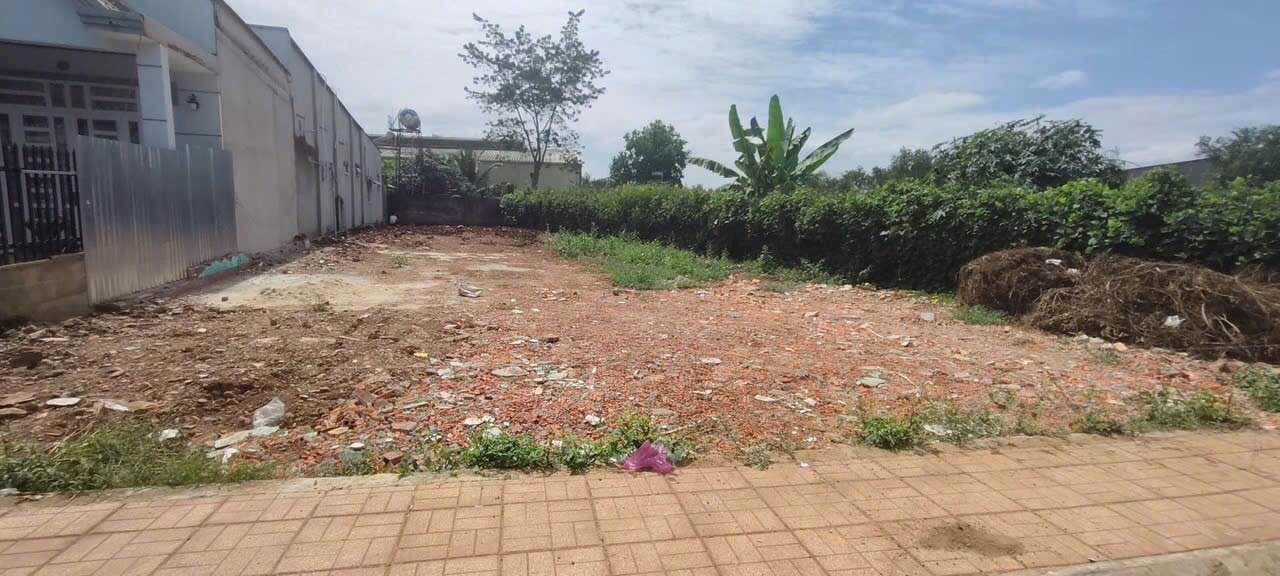 Bán mặt tiền đường lớn Long Khánh 500m² - Giá đầu tư chỉ 2.5 tỷ!