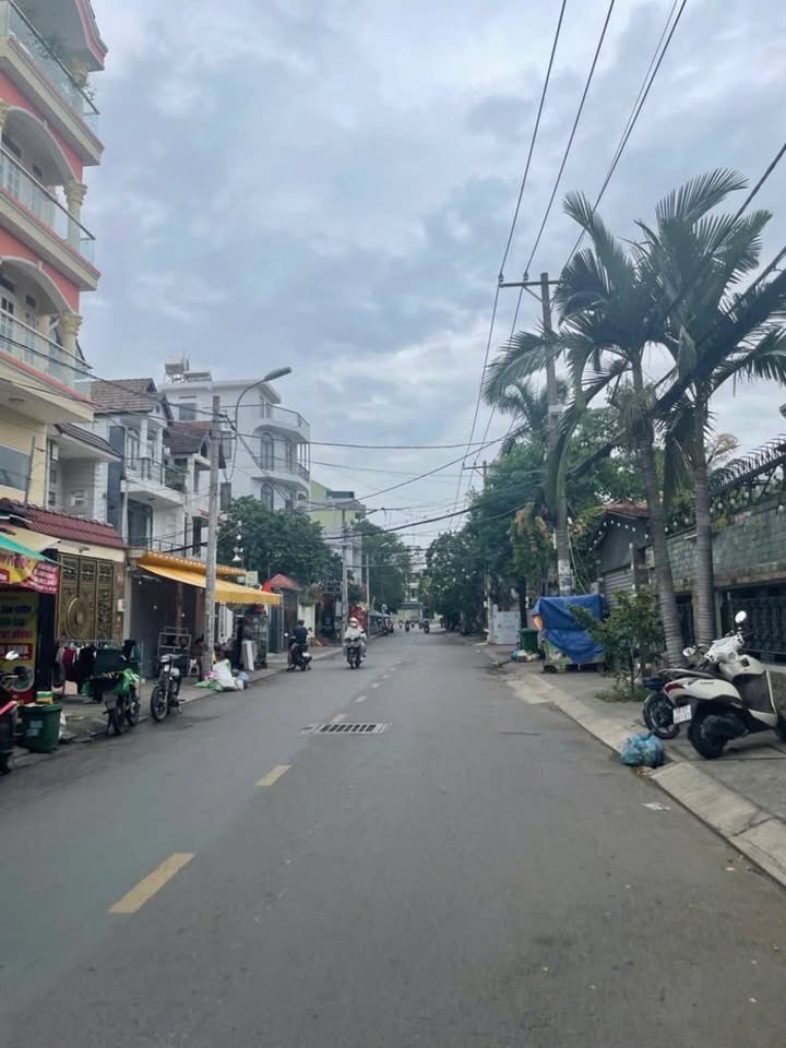 Đất nền đường Dương Quảng Hàm, Quận Gò Vấp, 67m² giá 8 tỷ - Đầu tư sinh lời ngay!