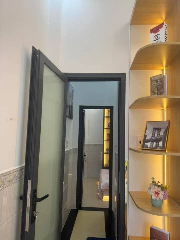 Nhà đúc BTLT Quang Trung P10 60m² giá 3.5 tỷ - Thiết kế hiện đại sang trọng!