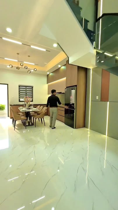 Nhà phố 1 trệt 2 lầu tại KDC Hồng Loan 6A, Cần Thơ, 80m², giá 6.3 tỷ - Full nội thất sang trọng