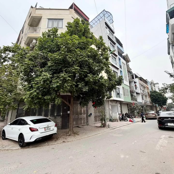 Nhà 3 tầng Cổ Nhuế 32m² giá nhỉnh 5 tỷ - Sổ đỏ chính chủ!