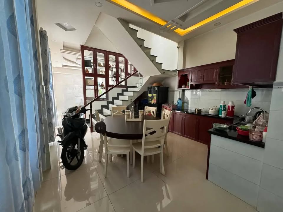 Nhà riêng tại Lũy Bán Bích, Tân Phú 117m² giá 12 tỷ - Sổ riêng sang tên nhanh!
