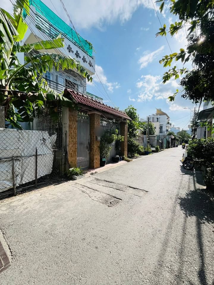 Đất nền hẻm nhựa Đường 160 Lã Xuân Oai 108m² giá 6.5 tỷ - Sổ hồng chính chủ