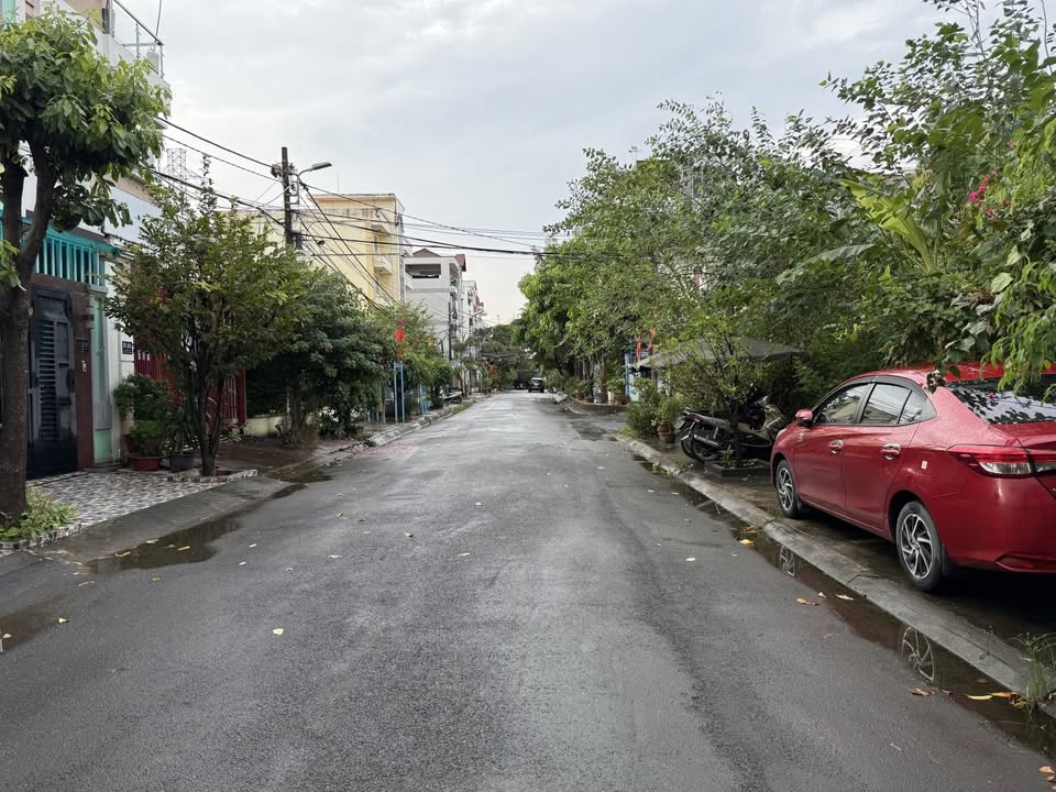 Đất nền Quận 7 - 100m² chỉ 11.9 tỷ - Đường nhựa 12m, sẵn sàng xây dựng!