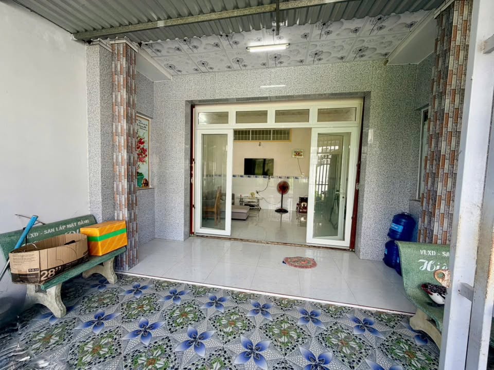 Nhà riêng đường ô tô nhánh nhựa Đường Vành Đai, 105m² giá 1.35 tỷ - Chính chủ bán gấp!