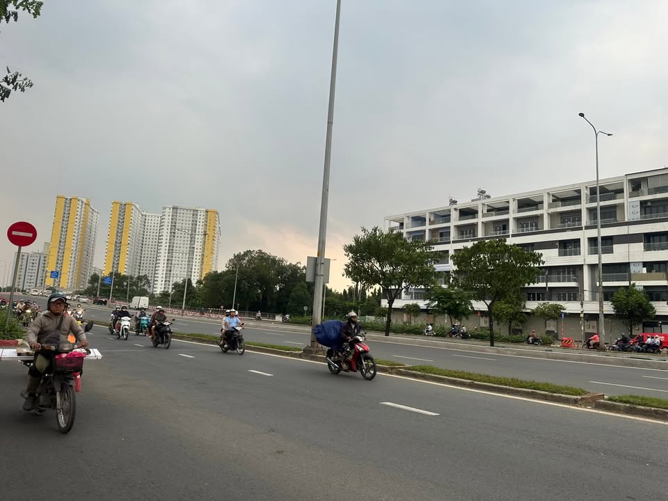 Nhà mặt công viên Võ Văn Kiệt - Bình Phú 2, Quận 6 - 87m² giá 17 tỷ - Thương lượng ngay!