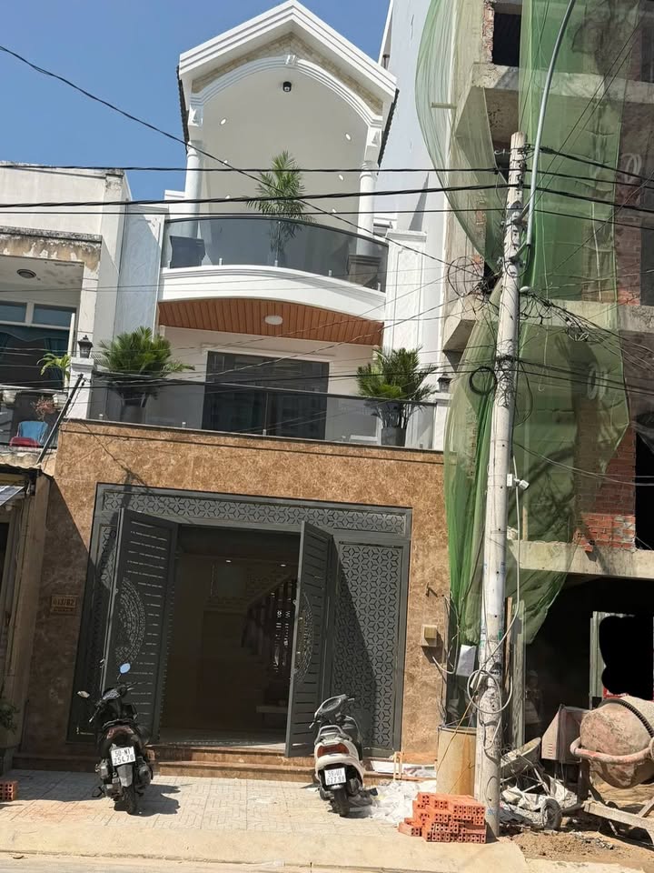 Nhà 1xẹt Lê Văn Quới, Bình Trị Đông, 110m² giá 13.8 tỷ - Thương lượng chính chủ!