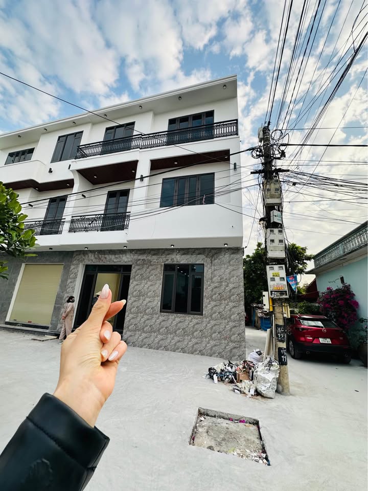 Nhà 3 tầng An Đồng 50m² giá 3.55 tỷ - Ô tô đỗ cửa, sẵn sàng vào ở!