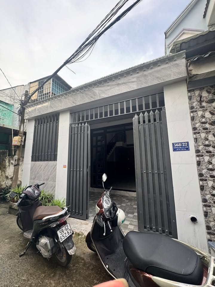 Nhà góc 2 mặt tiền Nguyễn Ảnh Thủ 80m² giá 3.7 tỷ - Chính chủ vào ở ngay!