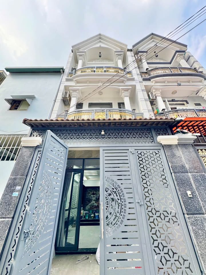 Nhà phố Thới An, Quận 12, 54m² giá 5.95 tỷ - An ninh, tiện ích đầy đủ!