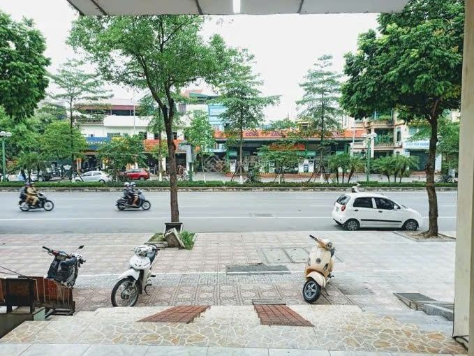 Mặt phố Ngô Gia Tự, Quận Long Biên, 107m² giá 43 tỷ - Đầu tư sinh lời lý tưởng!