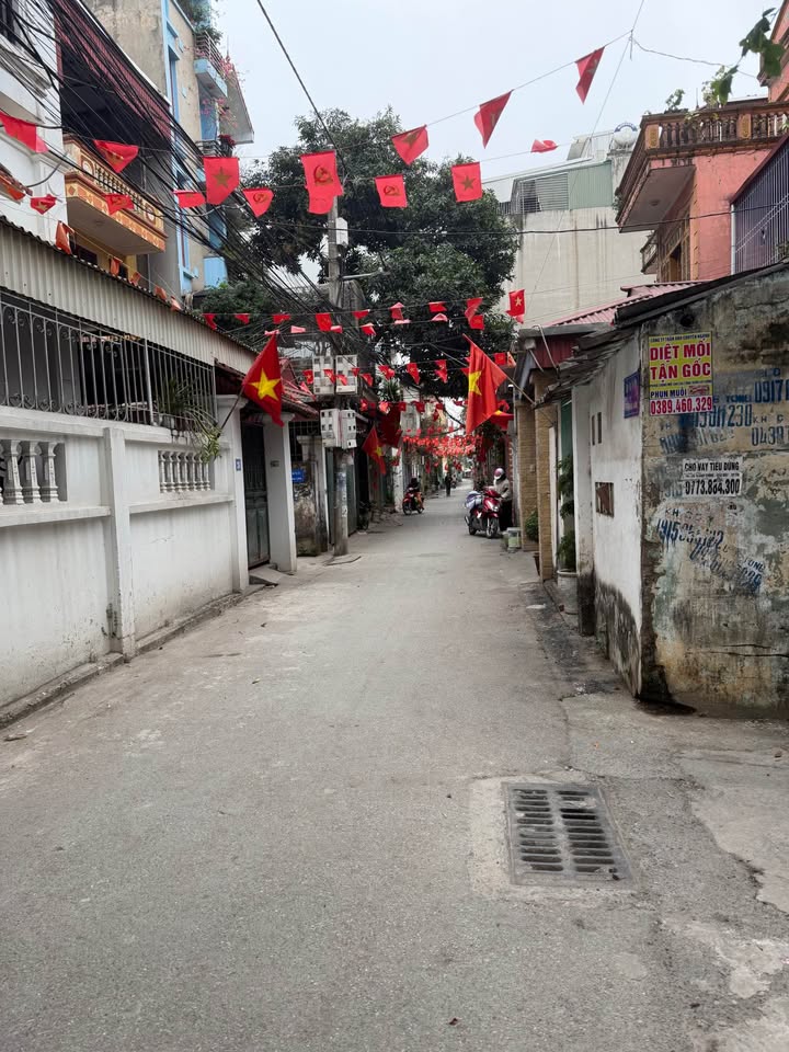 Đất nền tại Phường Việt Hưng, Quận Long Biên 43m² giá 6 tỷ - Đầu tư sinh lời lý tưởng!