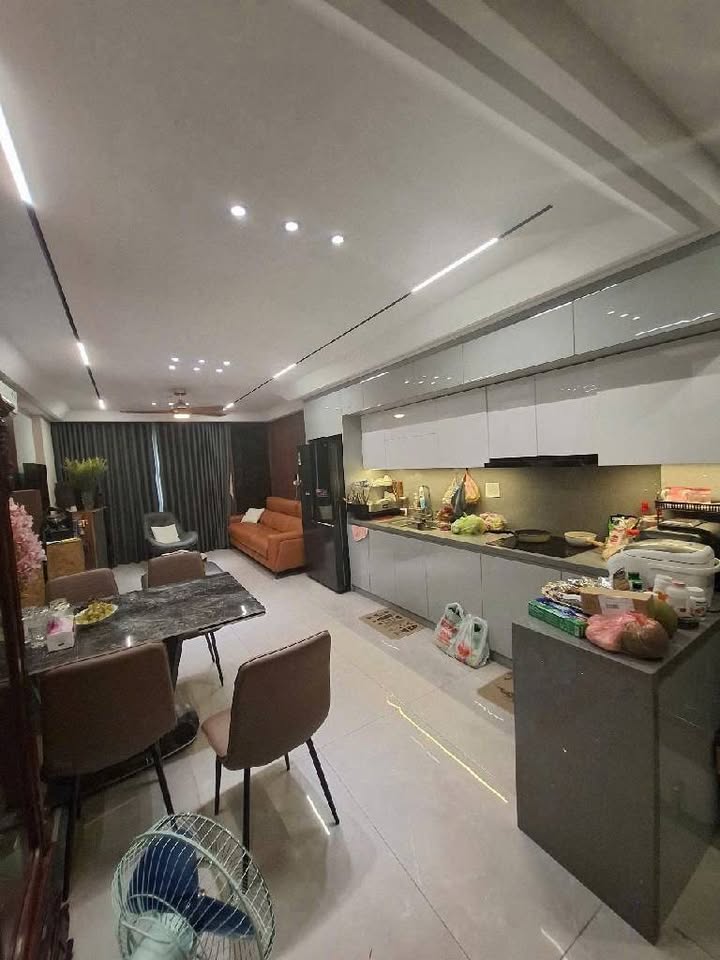 Nhà đẹp Bồ Đề, Long Biên 50m² giá 15 tỷ - Ô tô vào tận nhà!