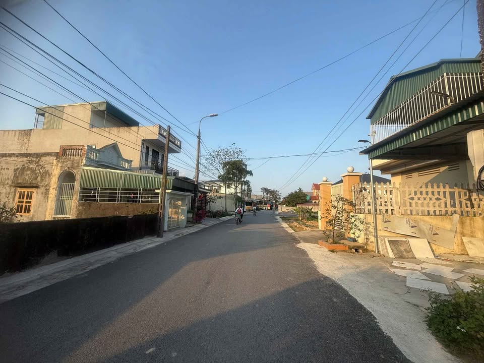 Bán lô đất đẹp tại MB Quảng Đông, 108m² chỉ 2.1 tỷ - Vị trí thuận lợi!