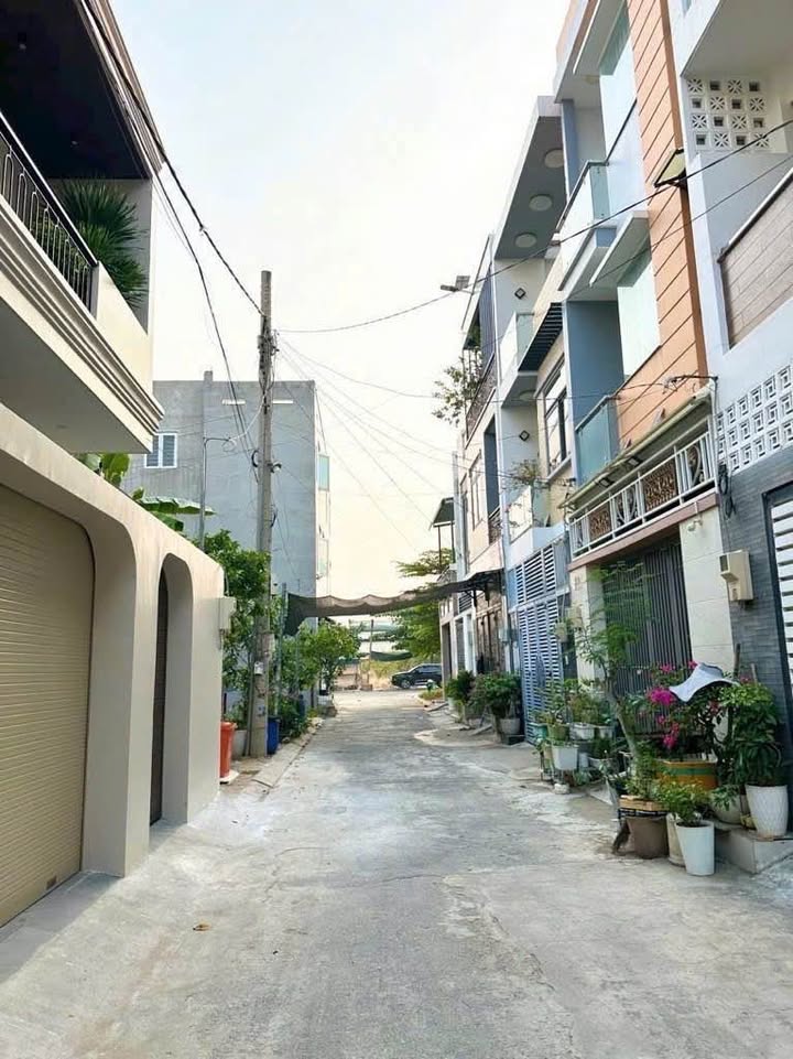 Nhà 2 tầng đường Cây Keo, Tam Phú, 92m² giá 8.9 tỷ - Sổ hồng chính chủ!