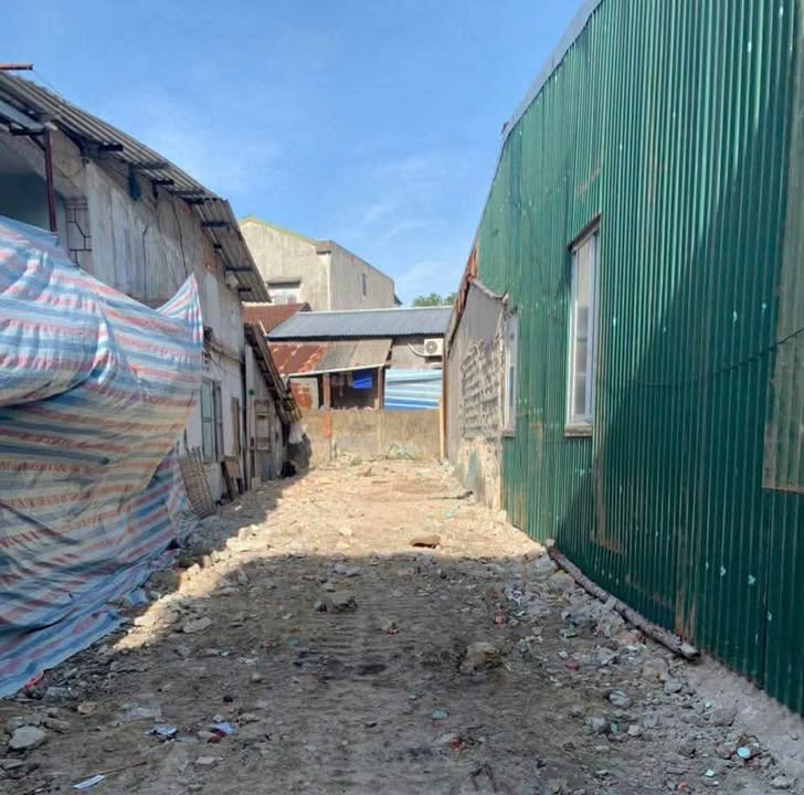 Đất nền Duy Tân, Huế 106m² giá 2.6 tỷ - Vị trí đẹp, dân cư đông đúc!