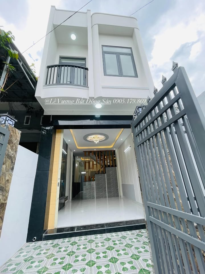 Townhouse mặt đường Tây Sơn, Quy Nhơn 62m² giá 3 tỷ - Đầy đủ nội thất, sẵn sàng ở ngay!