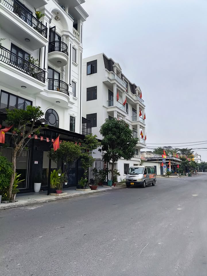 Nhà phố mặt tiền đường A4, Quận Tân Bình, 84m² giá 17.5 tỷ - Kinh doanh ngay!