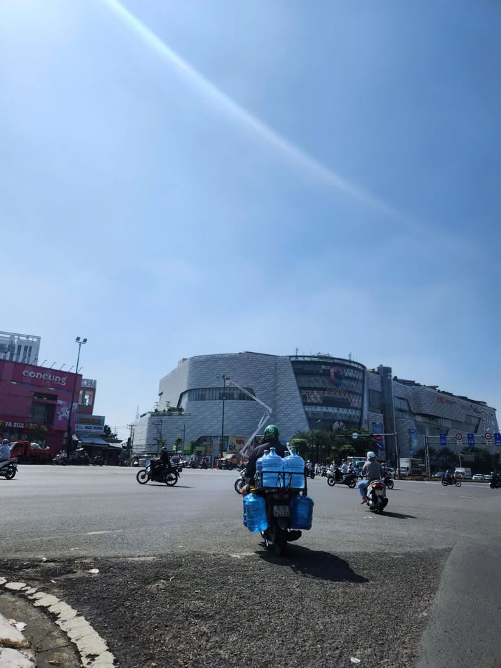 Nhà phố 1 trệt 3 lầu 52m² hẻm xe hơi Thủ Đức - Chỉ 8 tỷ