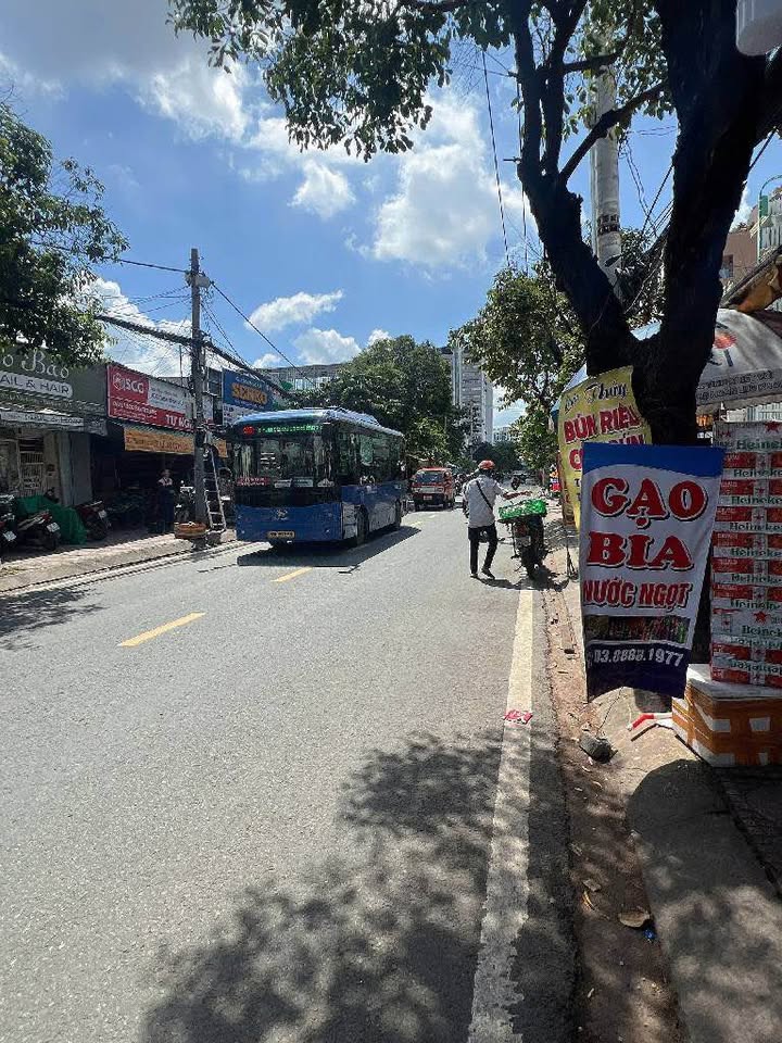 FrontHouse Lê Văn Lương, Quận 7 125m² giá 20.5 tỷ - Vị trí kinh doanh sầm uất!