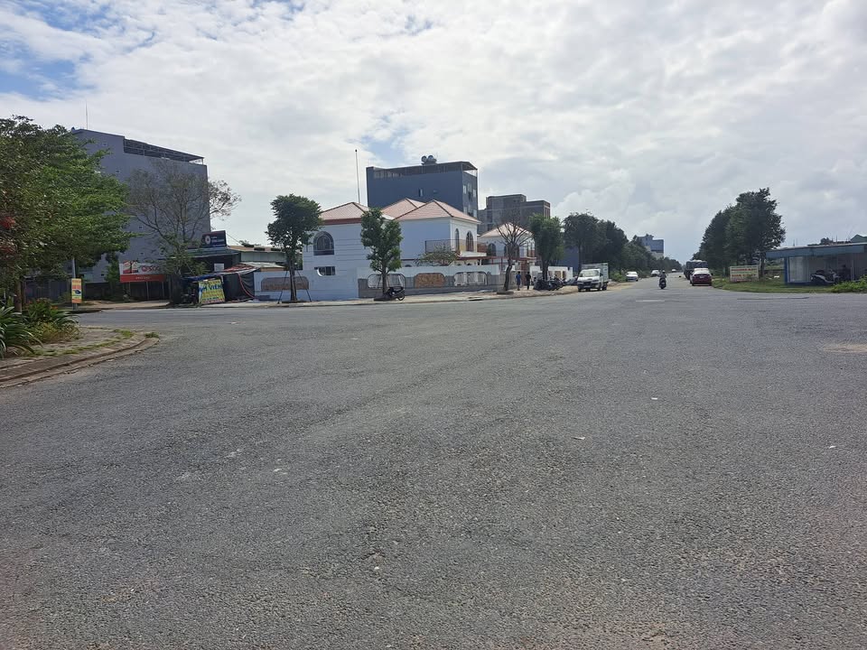 Đất nền lô góc 337m² Điện Ngọc giá 12 tỷ - Vị trí đắc địa gần ĐH FPT