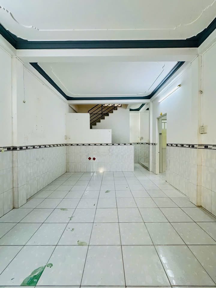 Nhà 3 phòng ngủ Lê Hồng Phong 72m² giá 1.6 tỷ - Bán gấp!