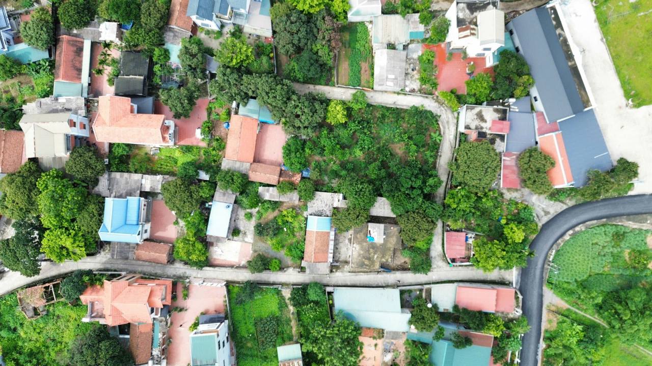 Lô đất Định Công, Hoàng Mai 147,5m² - Sổ đỏ chính chủ, mặt tiền rộng!