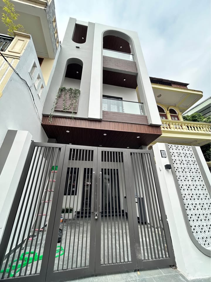 Nhà mặt tiền Đông Trà 4, Quận Lê Chân, 100m² giá 9.8 tỷ - Kinh doanh đắc địa!