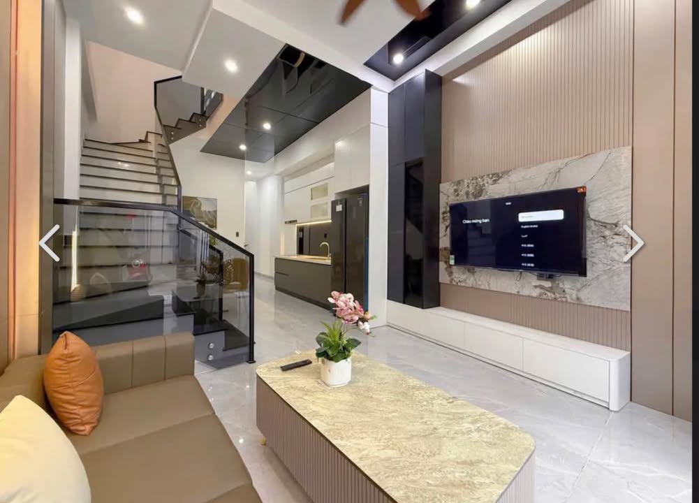 Nhà 3 tầng tại Lê Đình Lý, Đà Nẵng 59m² giá 5 tỷ - Full nội thất sang trọng!