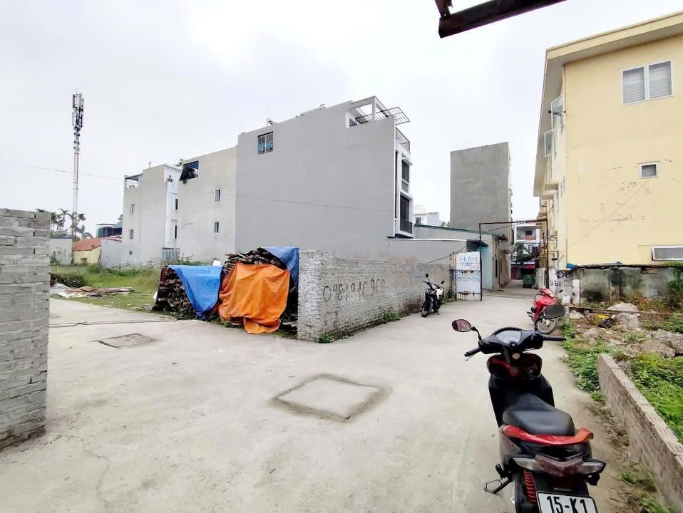 Đất mặt ngõ Khúc Hạo, Vĩnh Niệm 90m² giá 4.5 tỷ - Đường ô tô ra vào thoải mái!